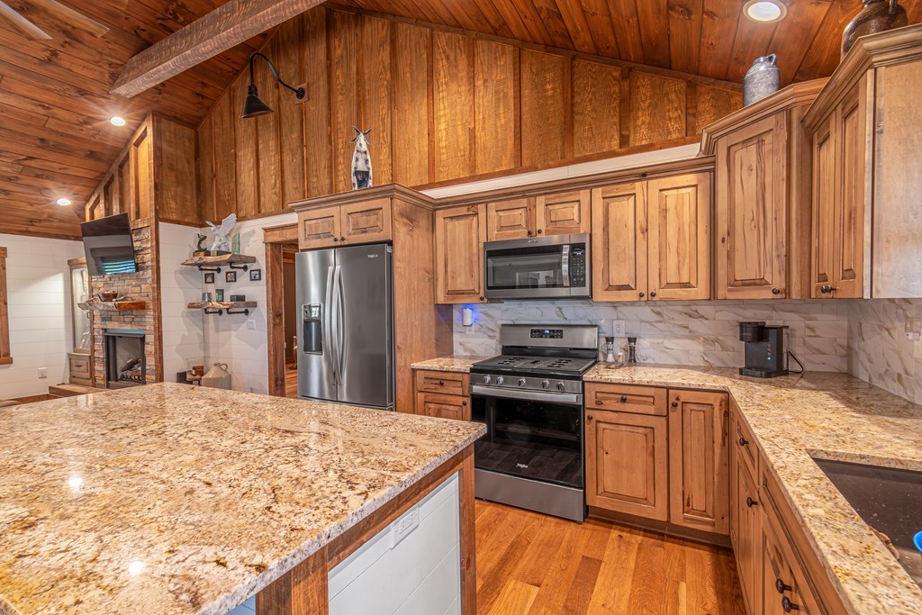 414950 Morganton Residential