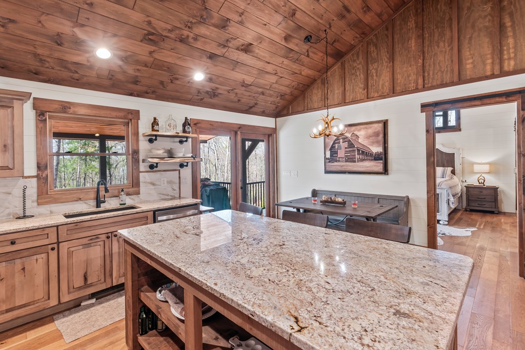414950 Morganton Residential