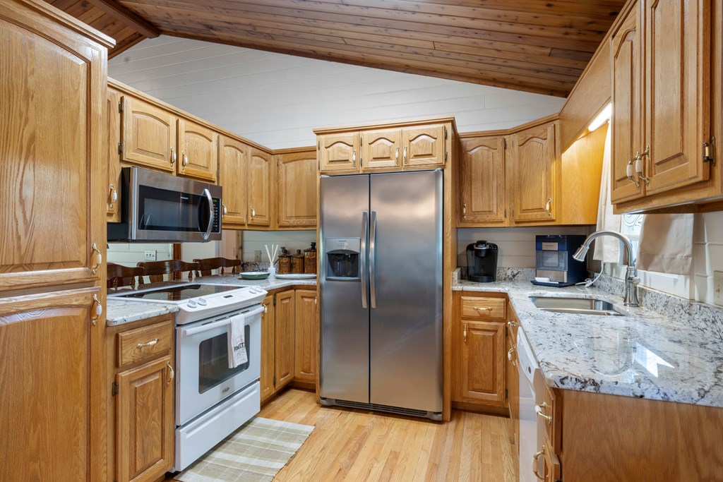 414951 Hayesville Residential