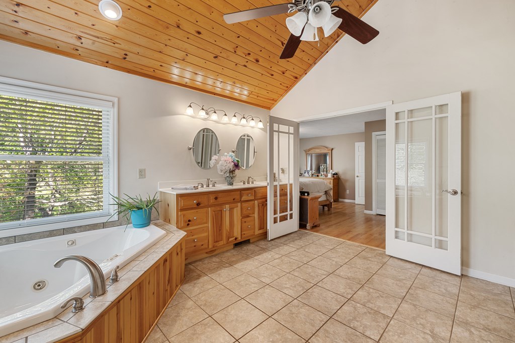 414951 Hayesville Residential