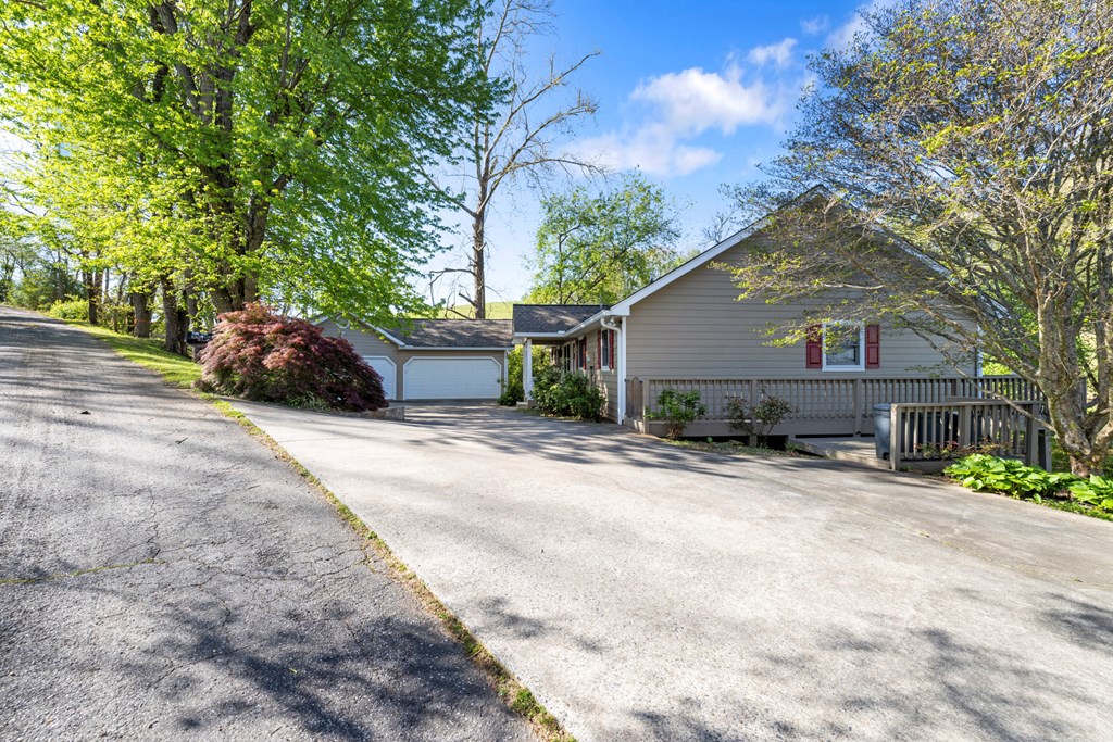 414951 Hayesville Residential