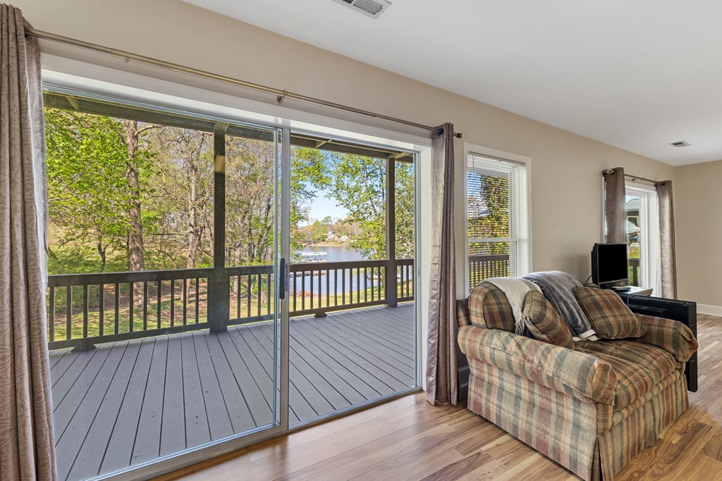 414951 Hayesville Residential