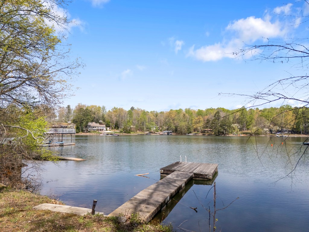 414951 Hayesville Residential
