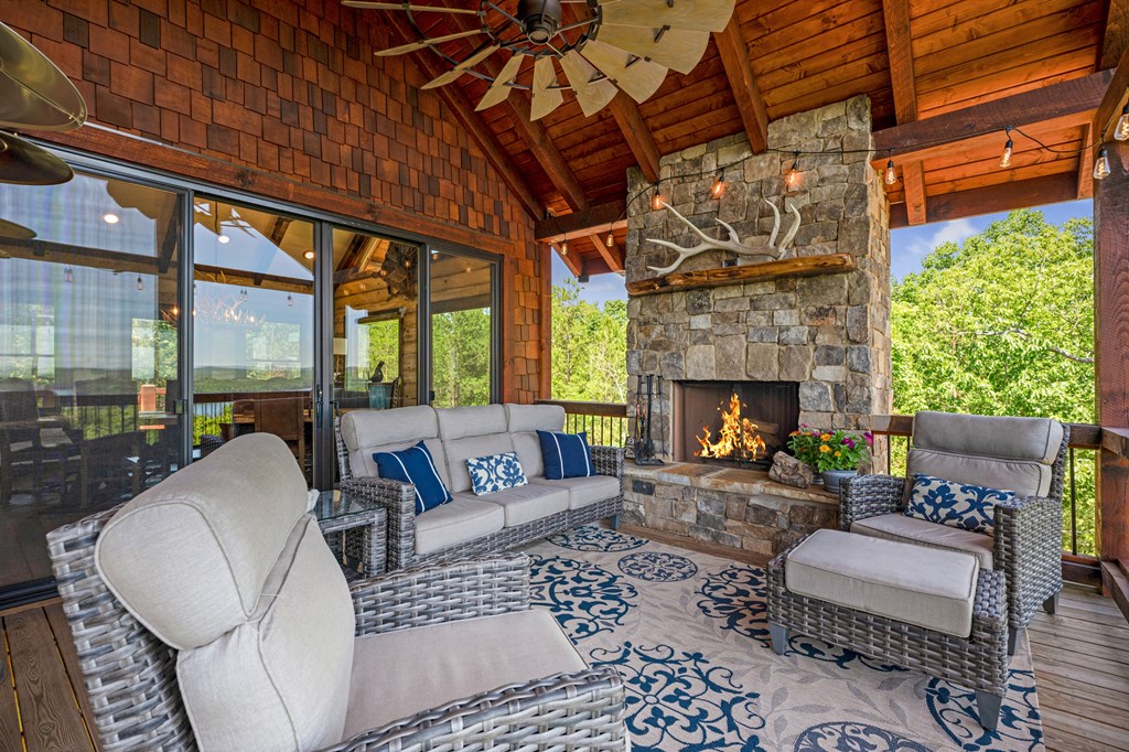 414961 Blue Ridge Residential