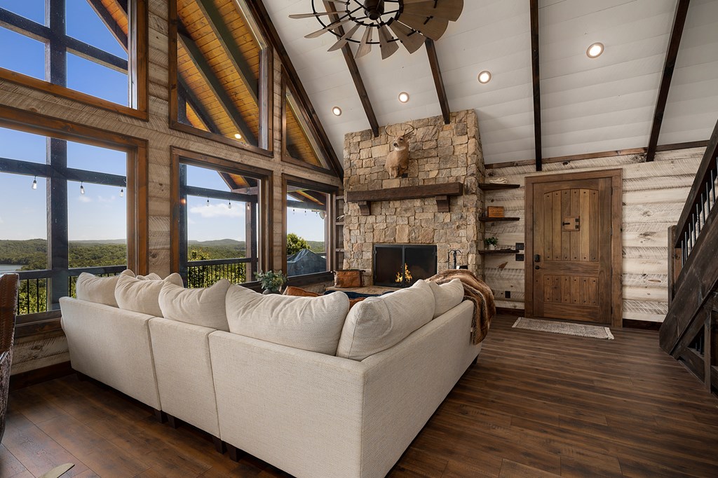 414961 Blue Ridge Residential