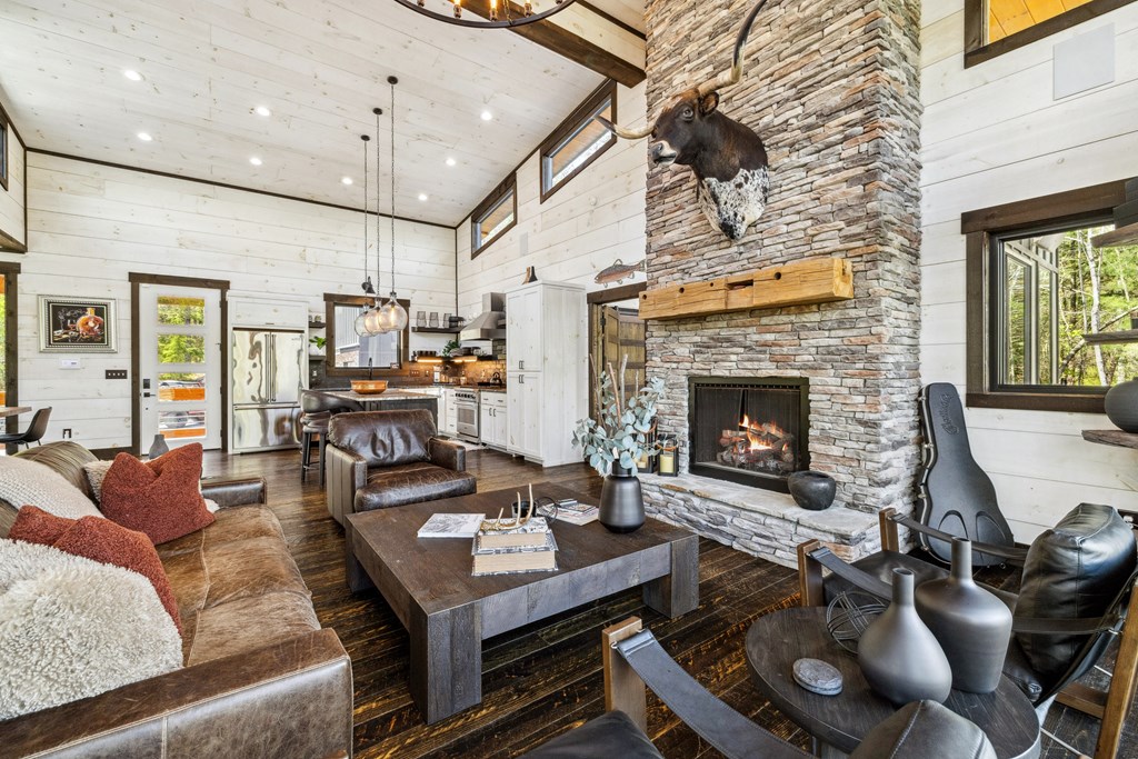 414962 Blue Ridge Residential