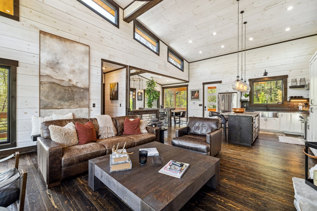 414962 Blue Ridge Residential
