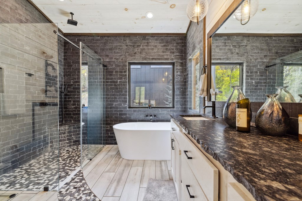 414962 Blue Ridge Residential