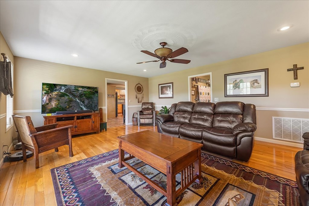 414963 Epworth Residential