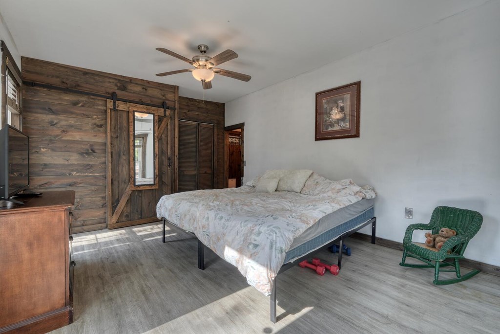 414984 Young Harris Residential