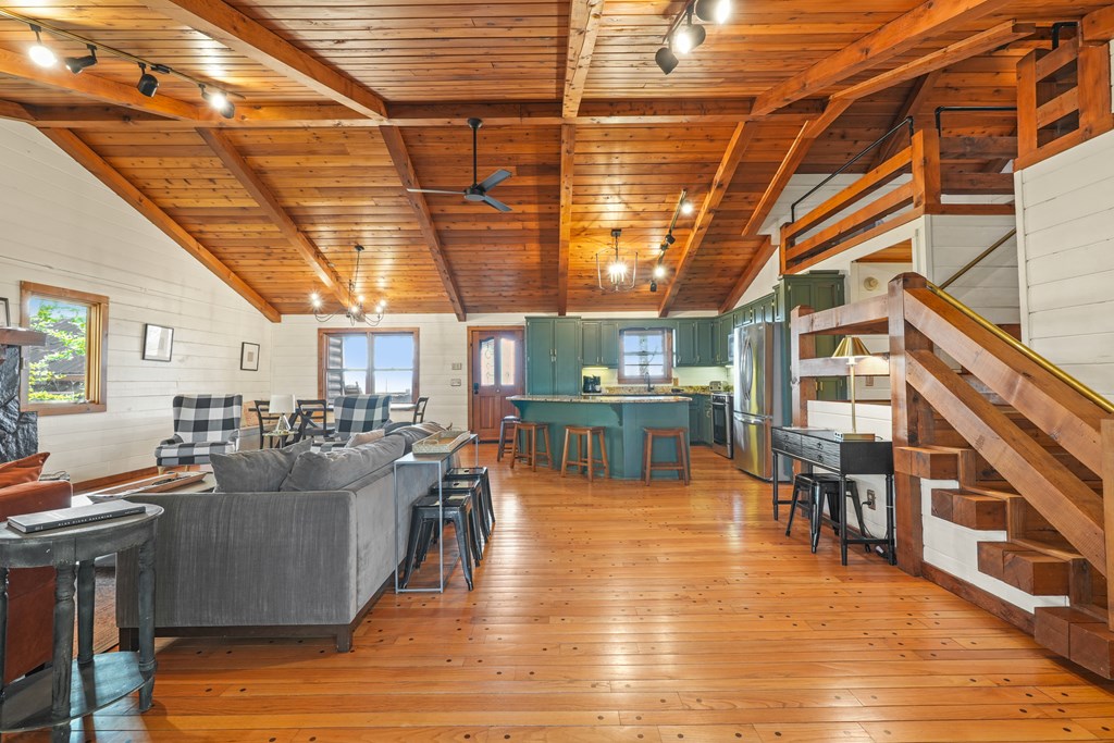 414986 Blue Ridge Residential