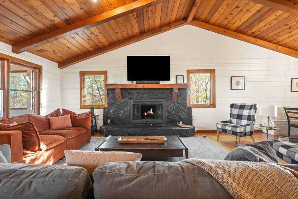 414986 Blue Ridge Residential