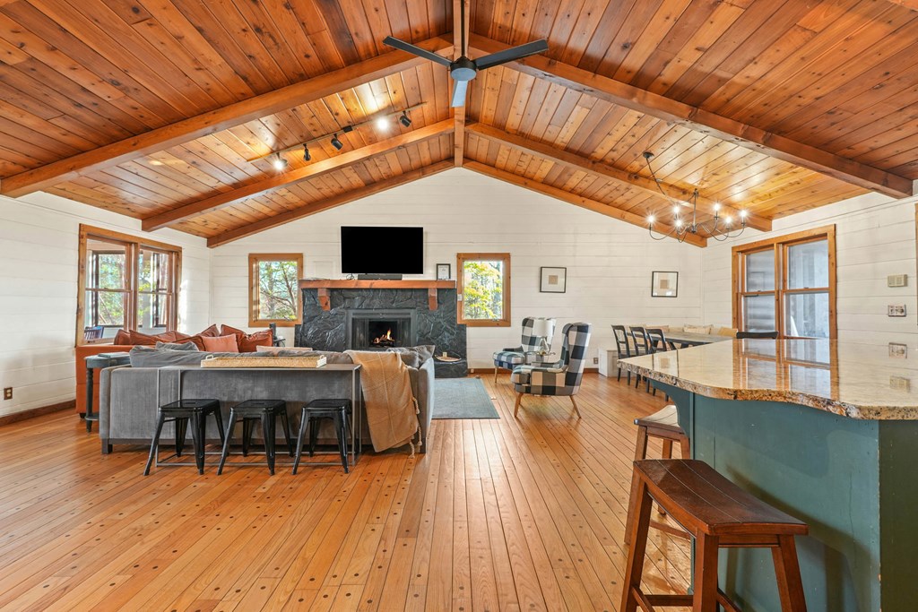 414986 Blue Ridge Residential