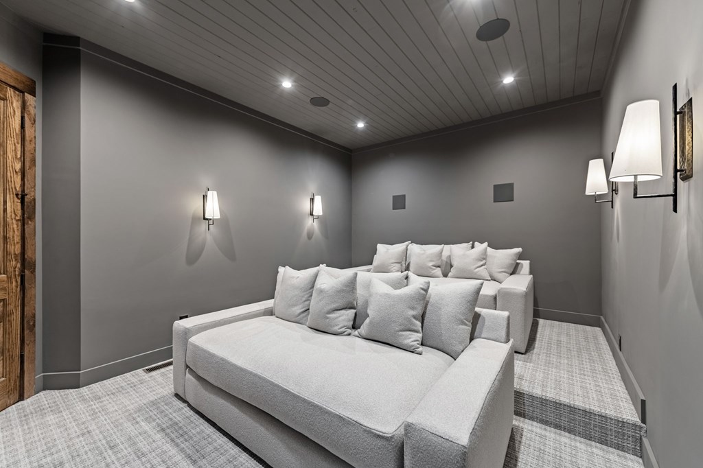 414989 Blue Ridge Residential