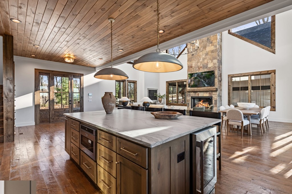 414989 Blue Ridge Residential