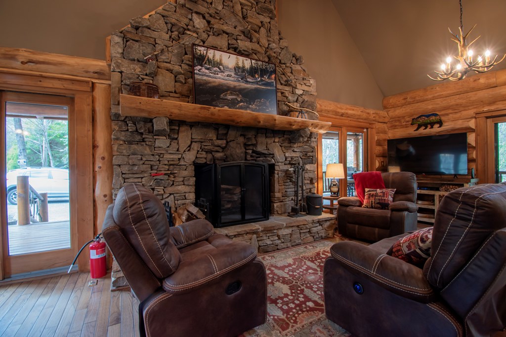 414990 Robbinsville Residential