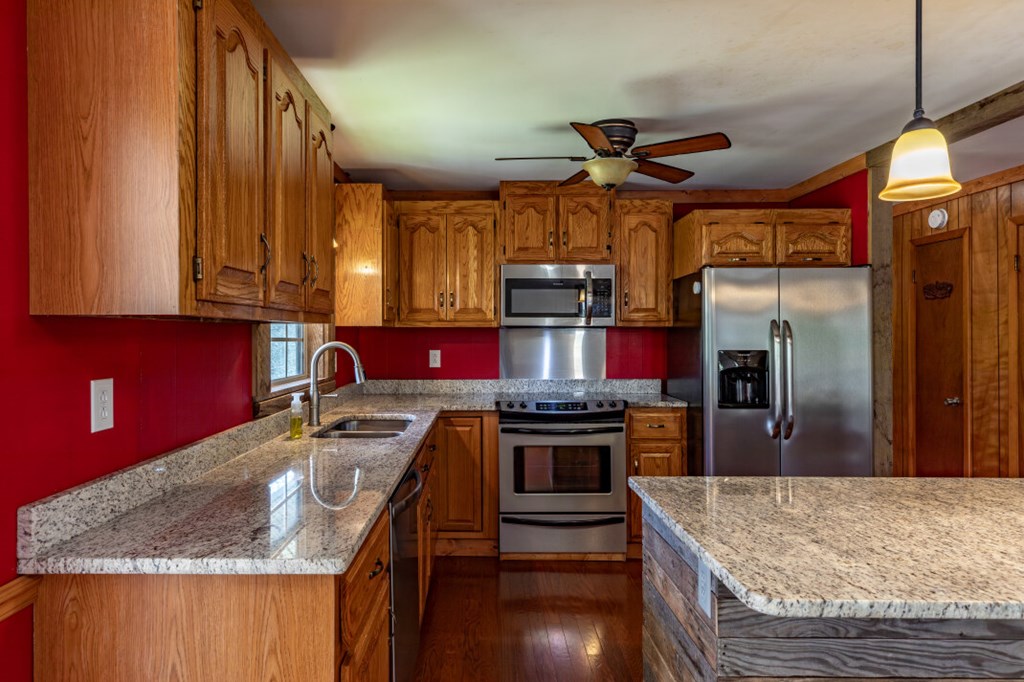 414992 Young Harris Residential