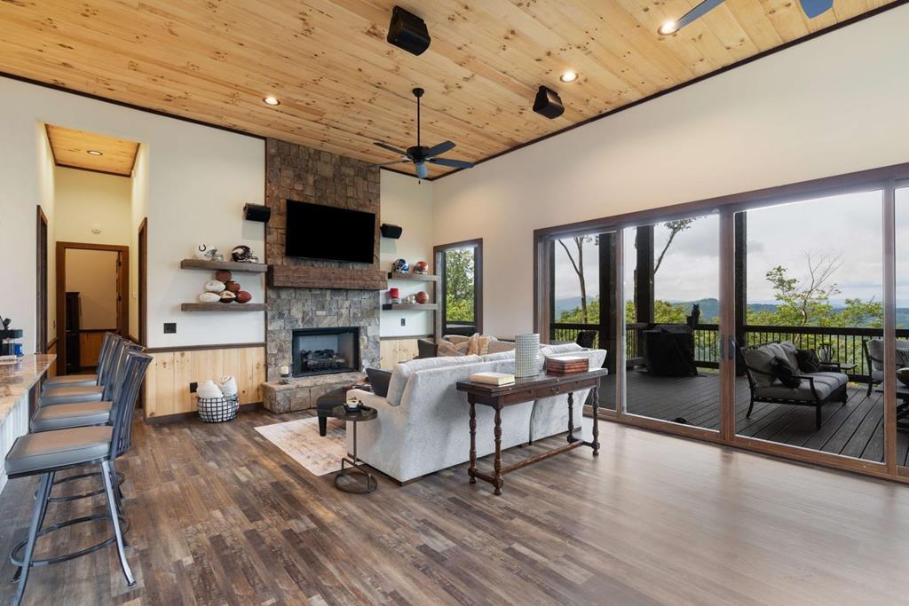 414995 Blue Ridge Residential