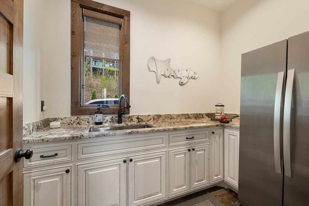 414995 Blue Ridge Residential
