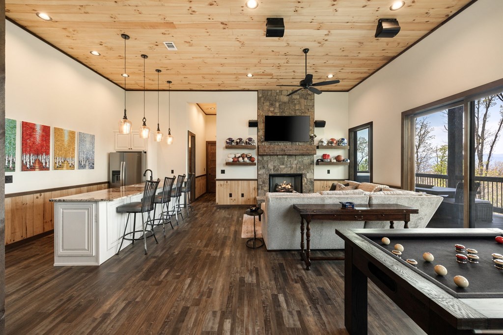 414995 Blue Ridge Residential