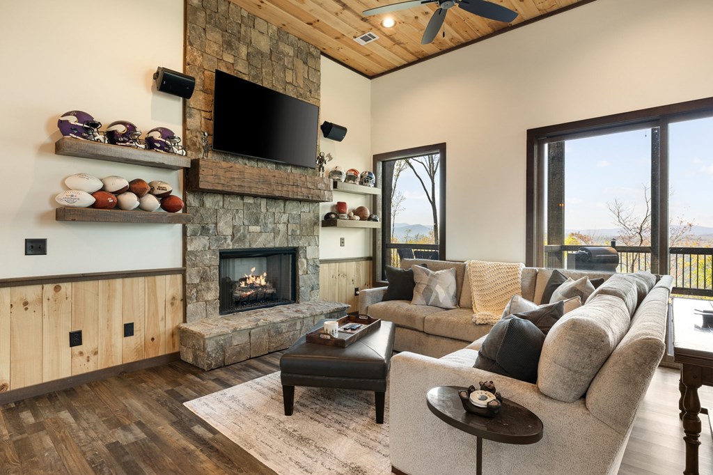 414995 Blue Ridge Residential