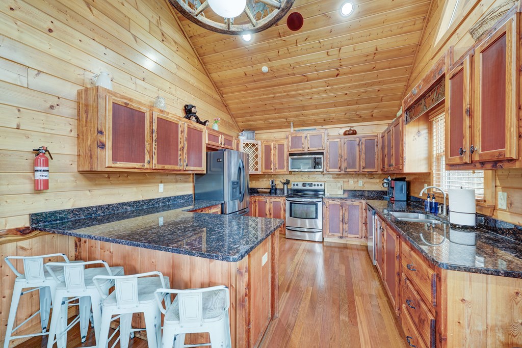 415011 Blue Ridge Residential