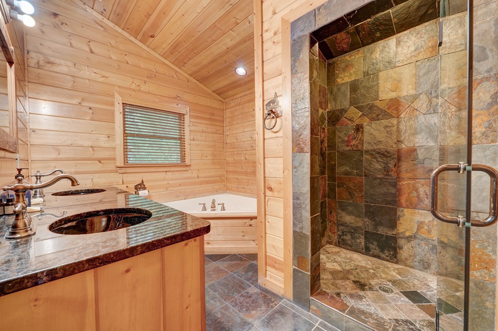415011 Blue Ridge Residential