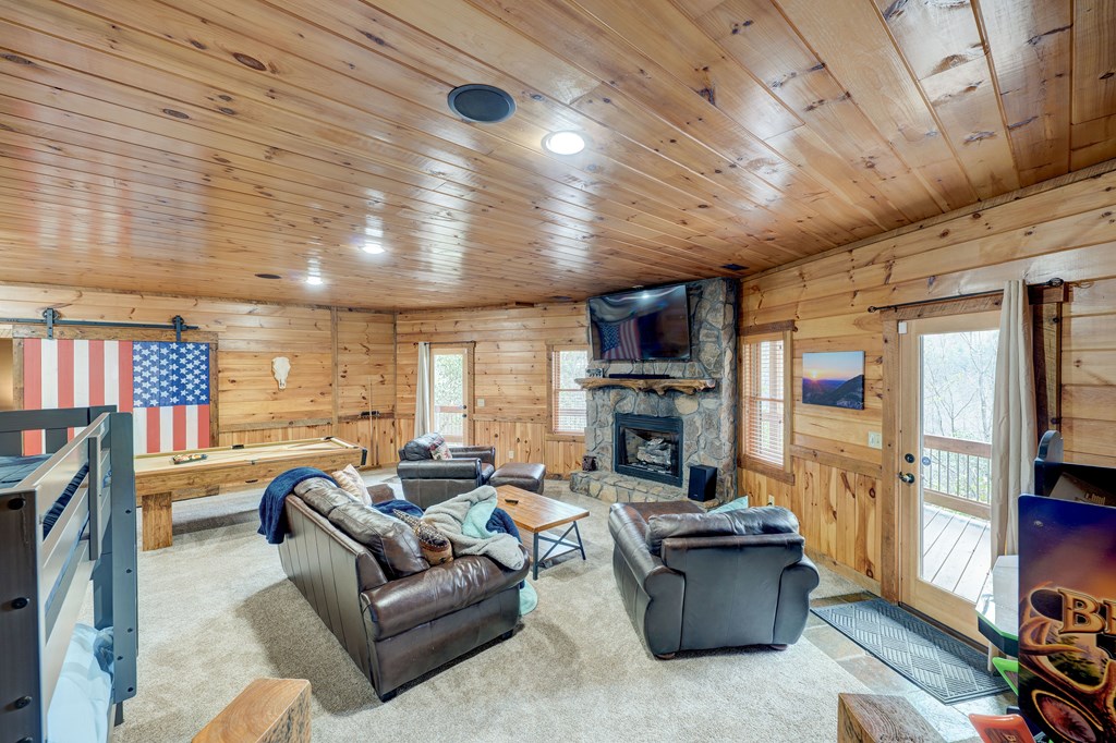 415011 Blue Ridge Residential