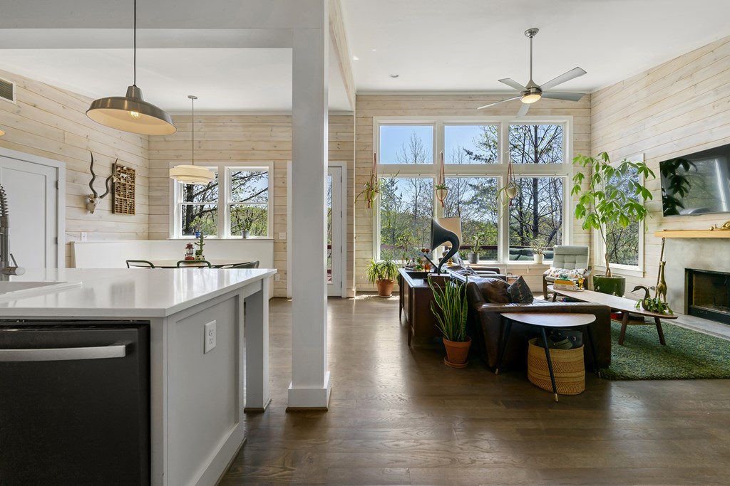415017 Clayton Residential