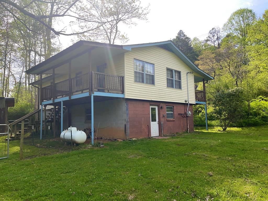 415026 Hayesville 