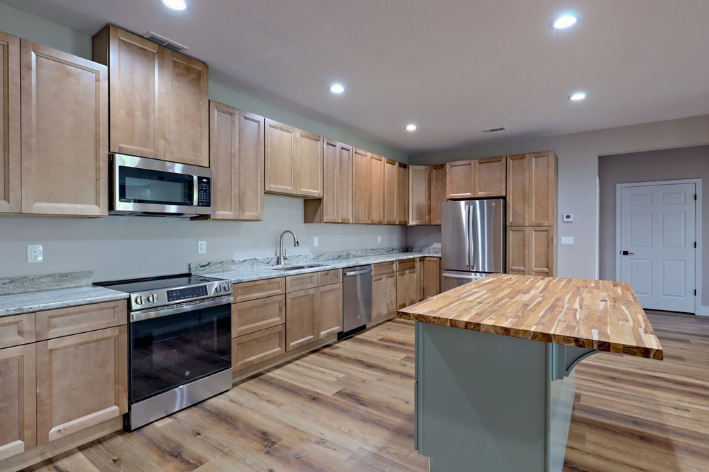 415028 Hayesville Residential