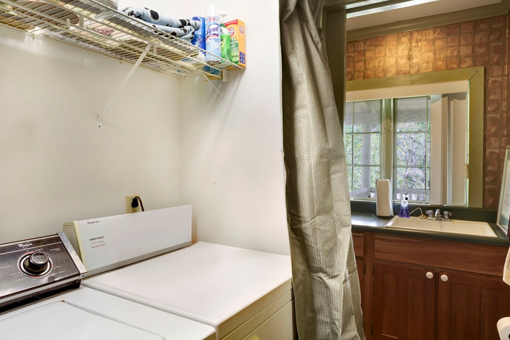 415045 Hayesville Residential