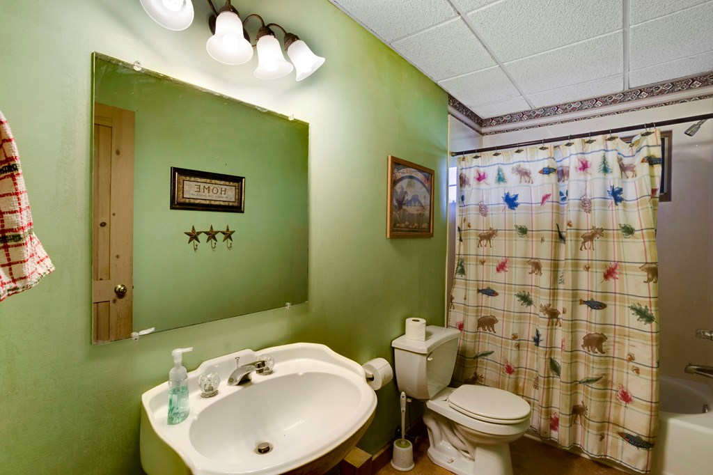 415045 Hayesville Residential