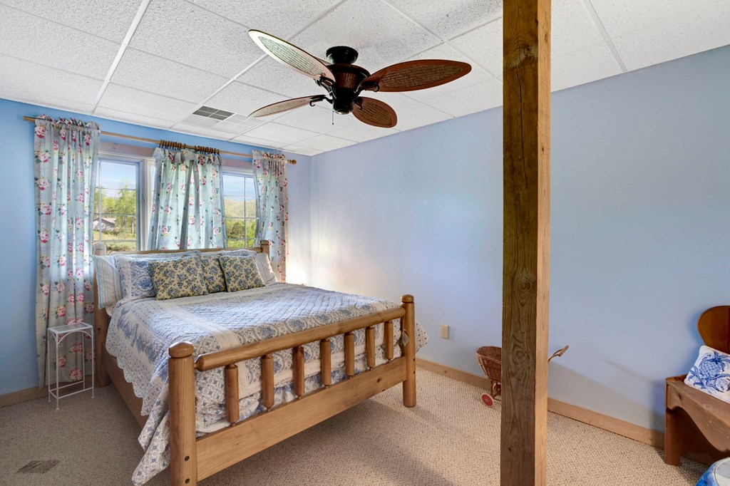 415045 Hayesville Residential