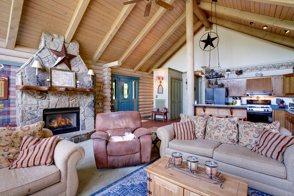 415045 Hayesville Residential