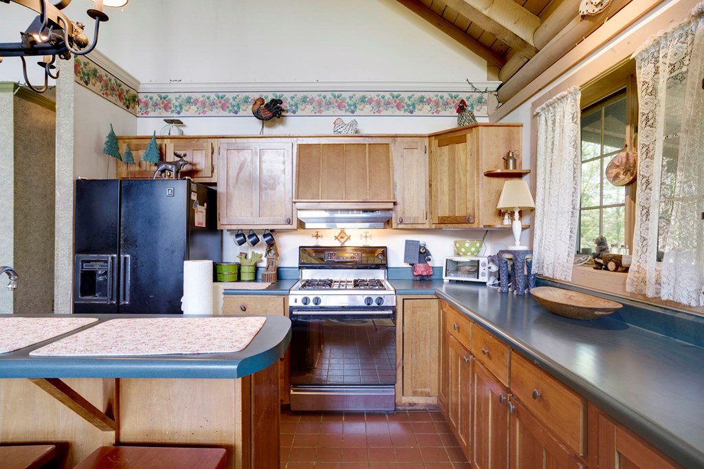 415045 Hayesville Residential