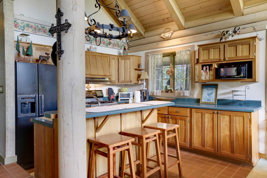 415045 Hayesville Residential