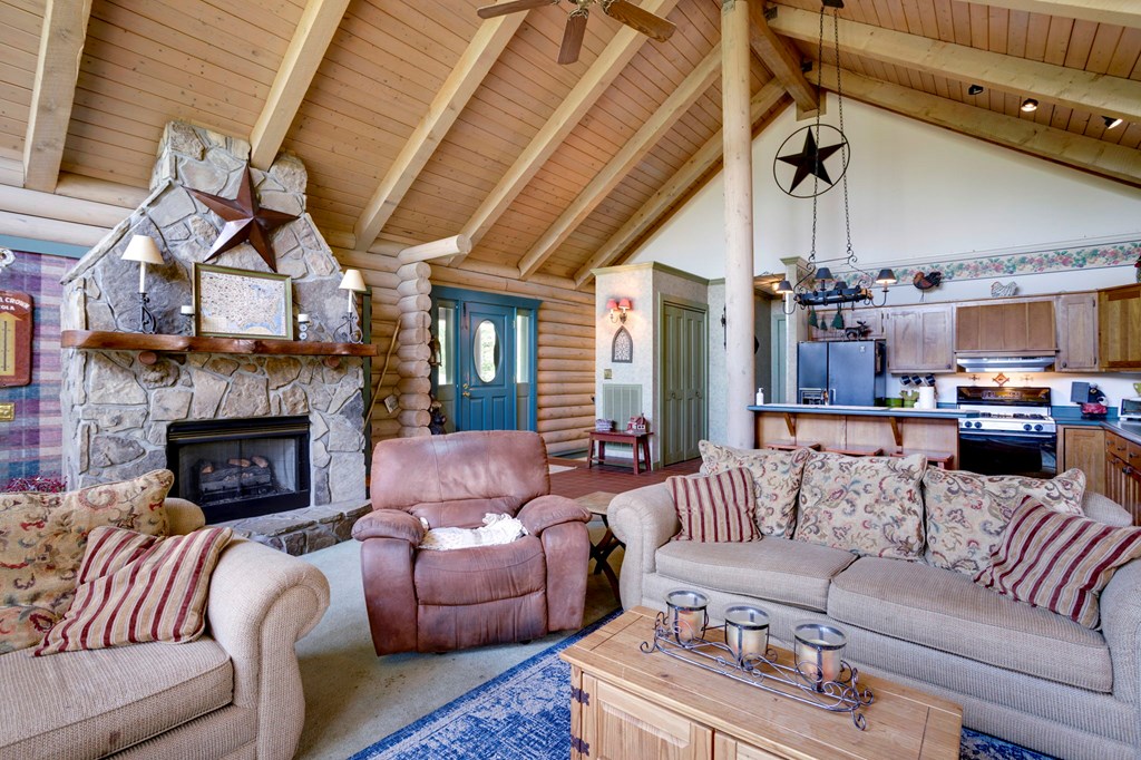415045 Hayesville Residential