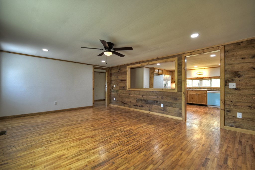 415046 Blue Ridge Residential