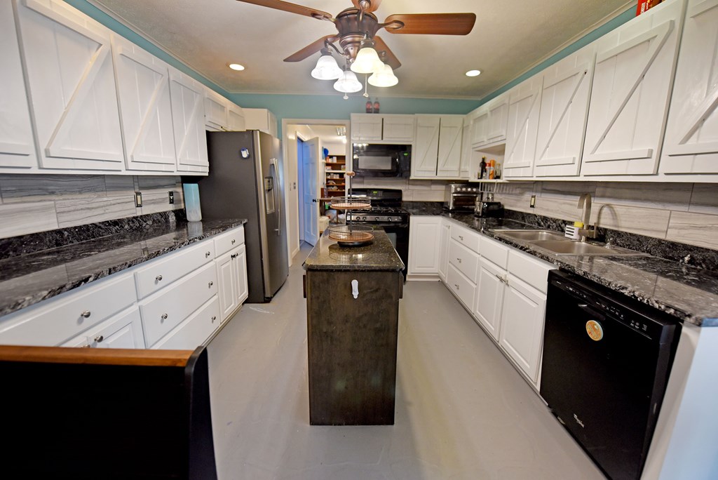 415050 Blairsville Residential