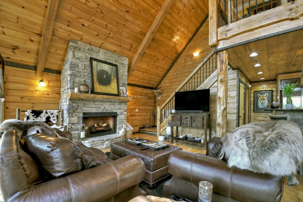 415072 Mineral Bluff Residential