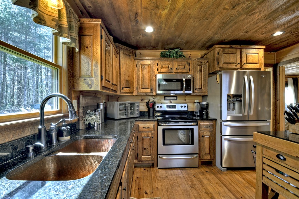 415077 Blue Ridge Residential