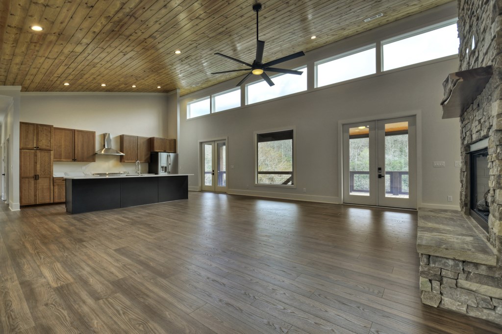 415080 Blue Ridge Residential