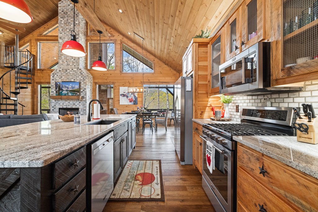 415086 Blue Ridge Residential