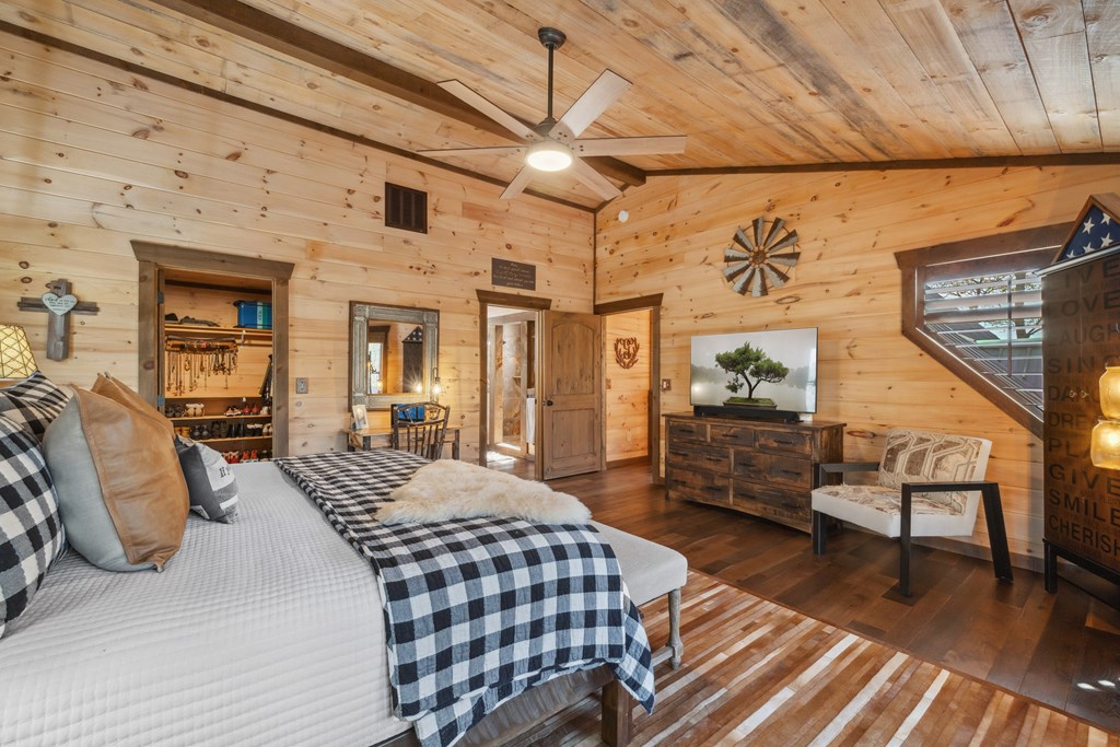 415087 Blue Ridge Residential