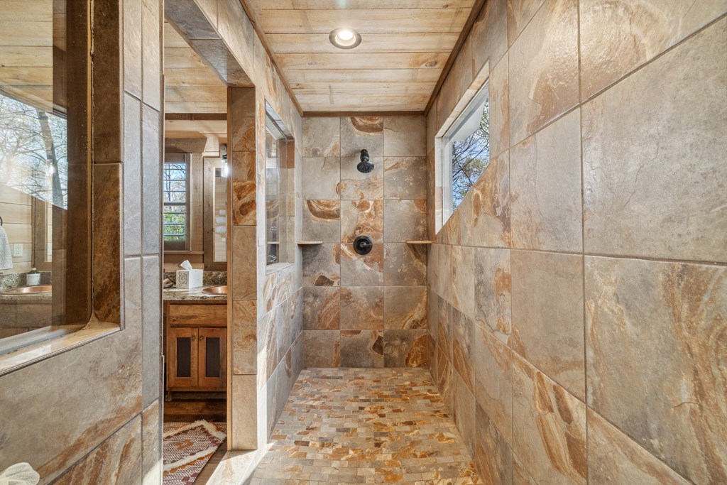 415087 Blue Ridge Residential
