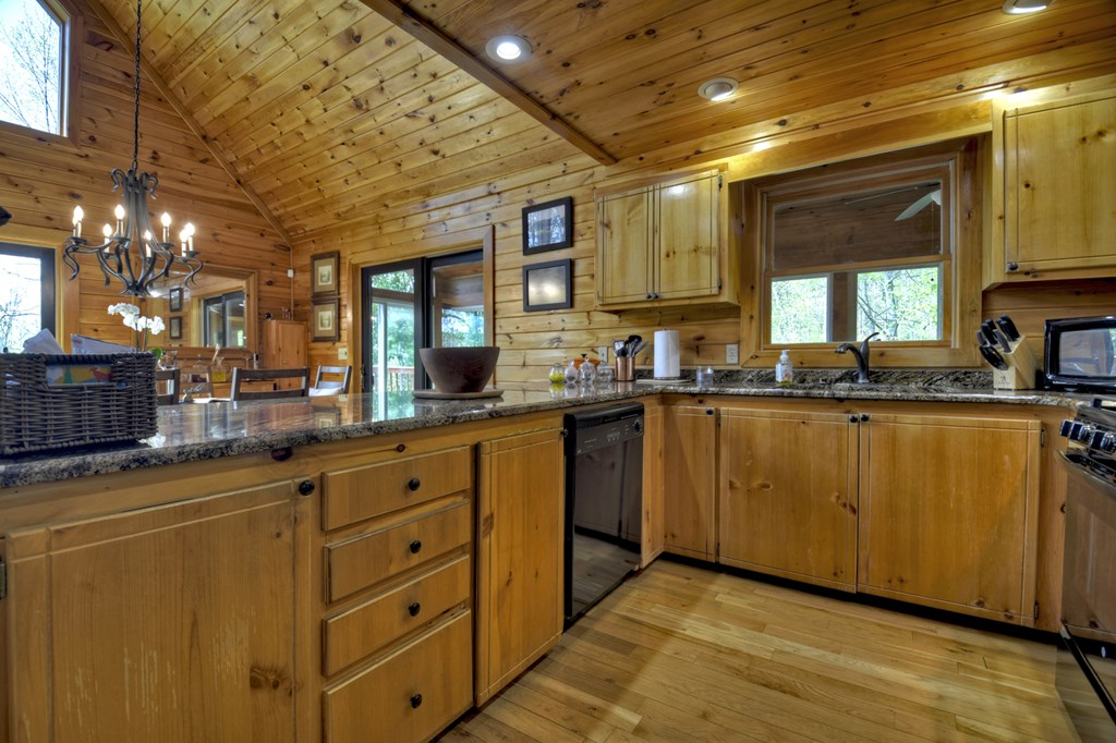 415090 Mineral Bluff Residential