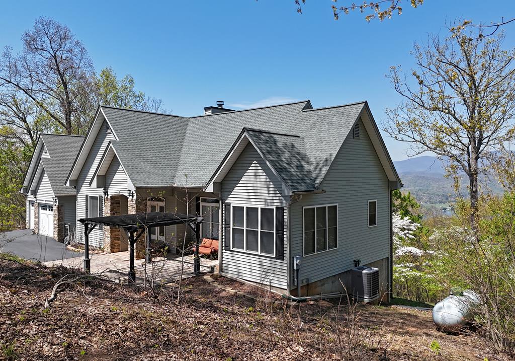 415092 Hayesville 