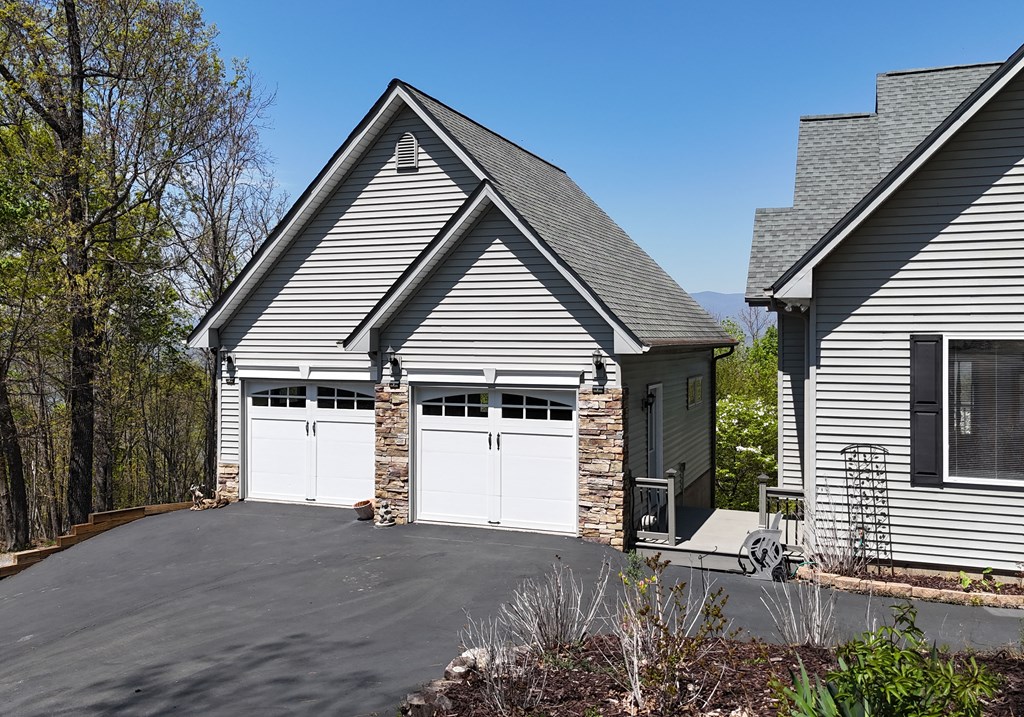 415092 Hayesville Residential
