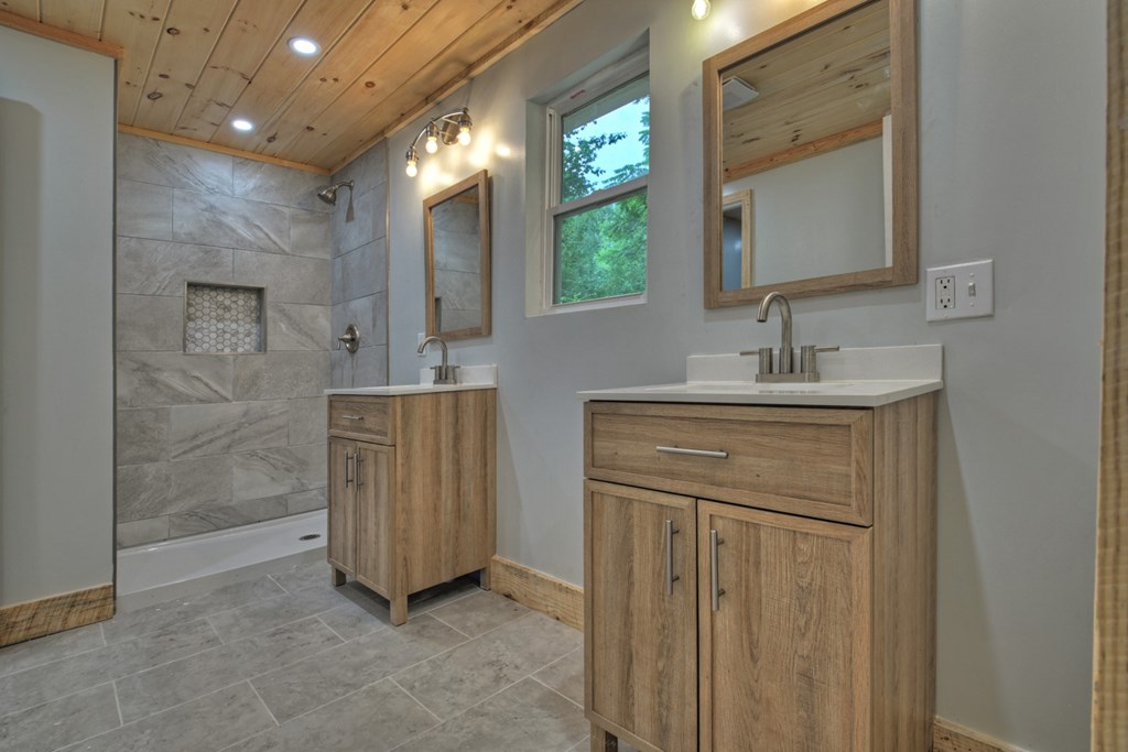 415093 Copperhill Residential